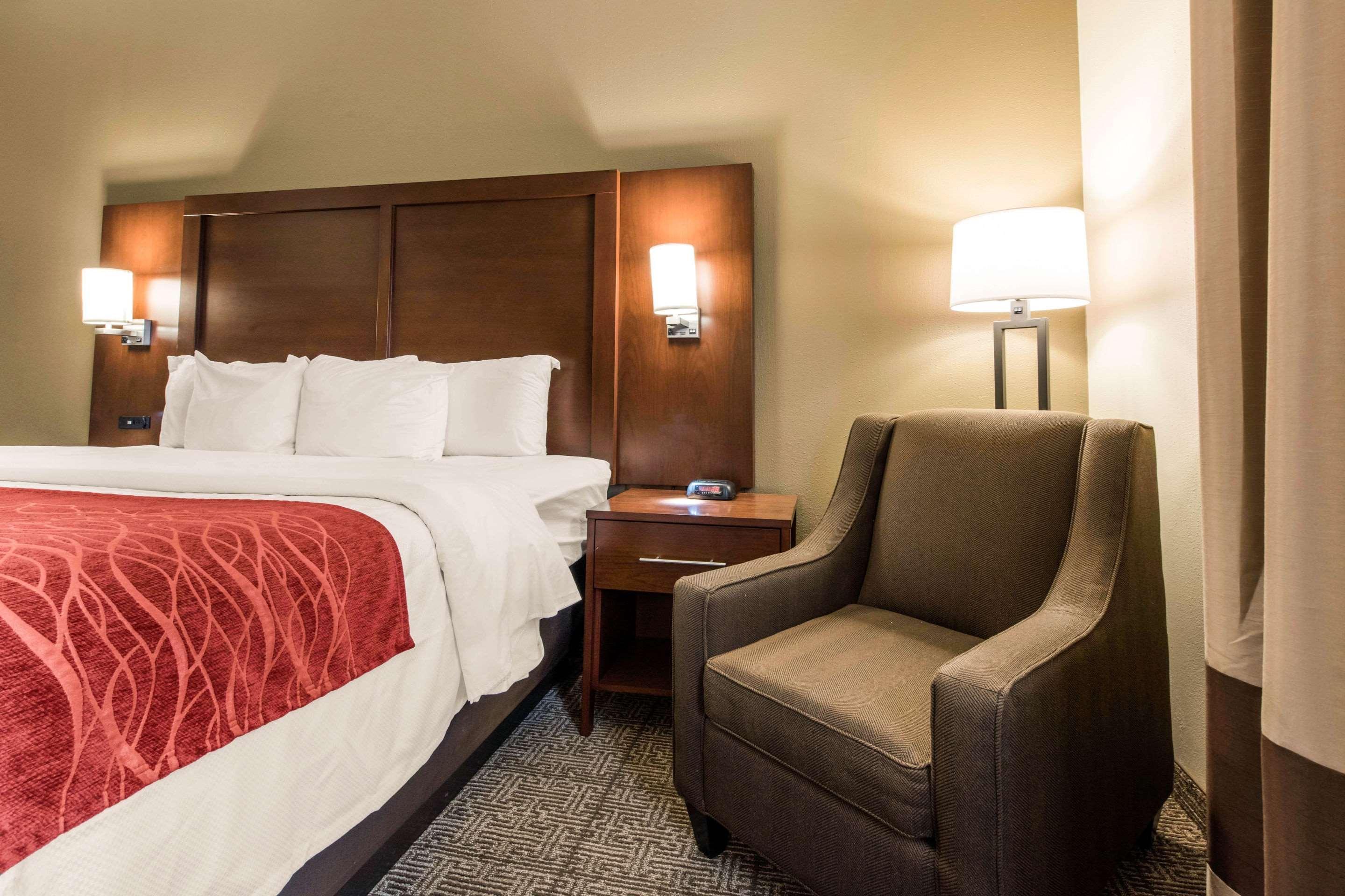 Comfort Inn & Suites Streetsboro - Kent Εξωτερικό φωτογραφία