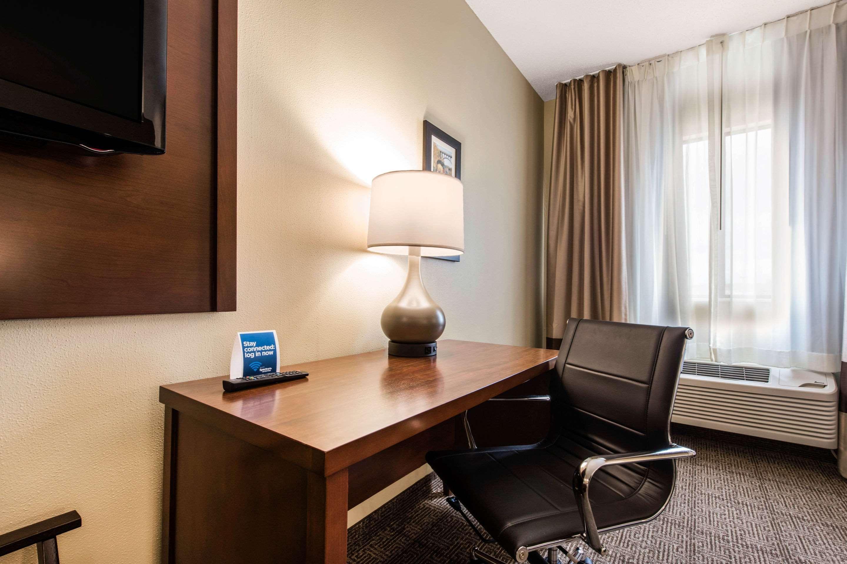 Comfort Inn & Suites Streetsboro - Kent Εξωτερικό φωτογραφία