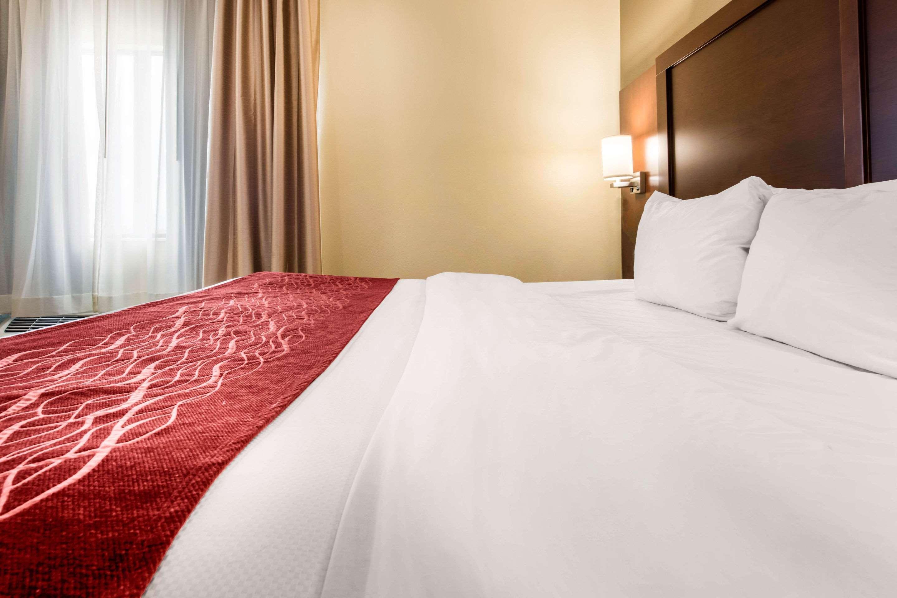 Comfort Inn & Suites Streetsboro - Kent Εξωτερικό φωτογραφία