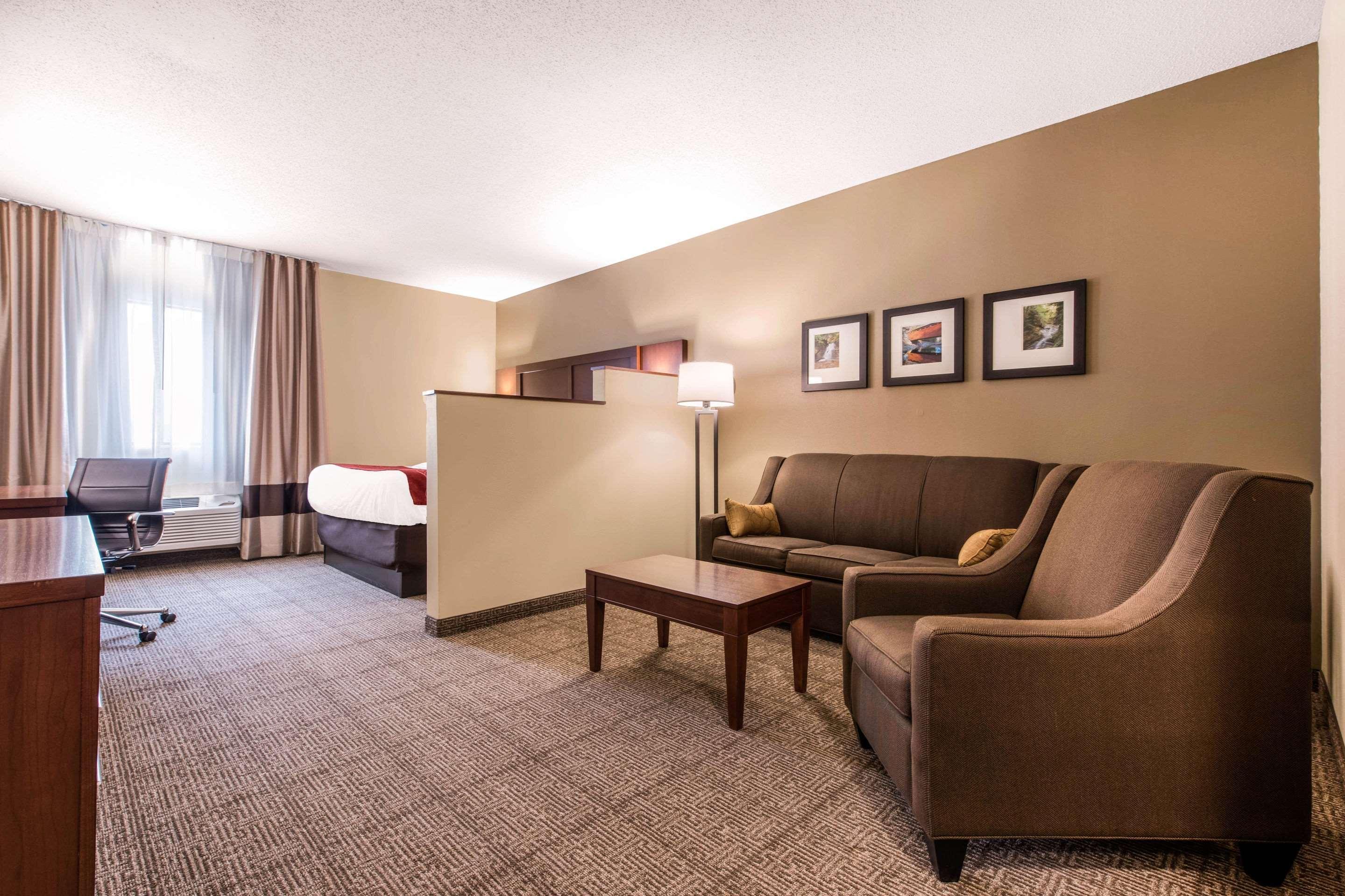 Comfort Inn & Suites Streetsboro - Kent Εξωτερικό φωτογραφία